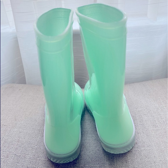 Toddler Girls Shimmery Light Green Rain Boots —K KomForme ,size11 - Picture 4 of 6